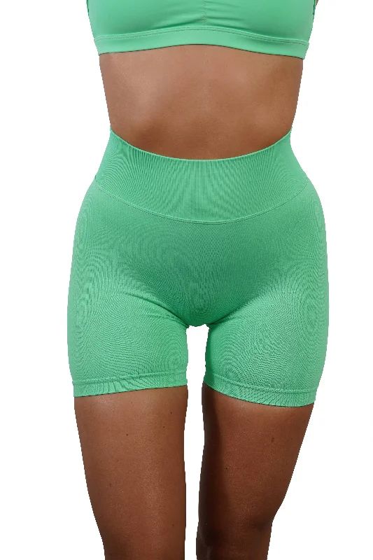 CORE SCRUNCH SHORTS - NEON GREEN