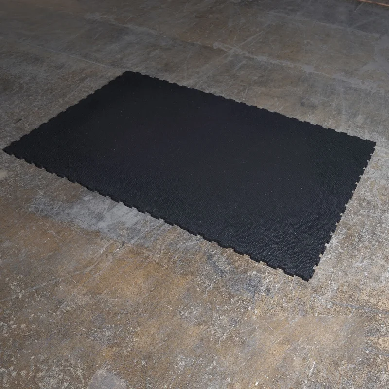 SurfaceCo - Interlocking Stall Mats 3/4