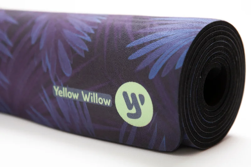 Unisex Print Yoga Mat: MIDNIGHT PALM