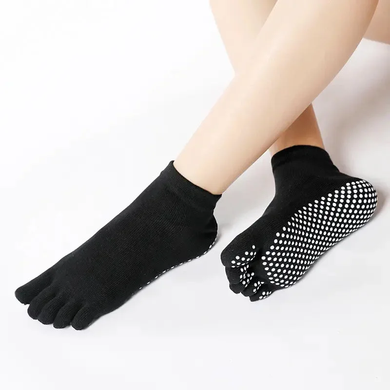 Non skid yoga socks