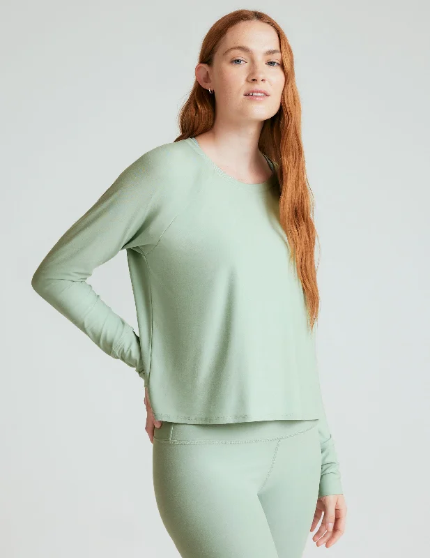 Featherweight Daydreamer Pullover