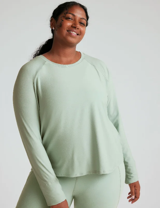 Featherweight Daydreamer Pullover